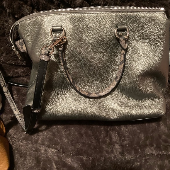 Grey Coach purse rarely used! - Picture 3 of 8